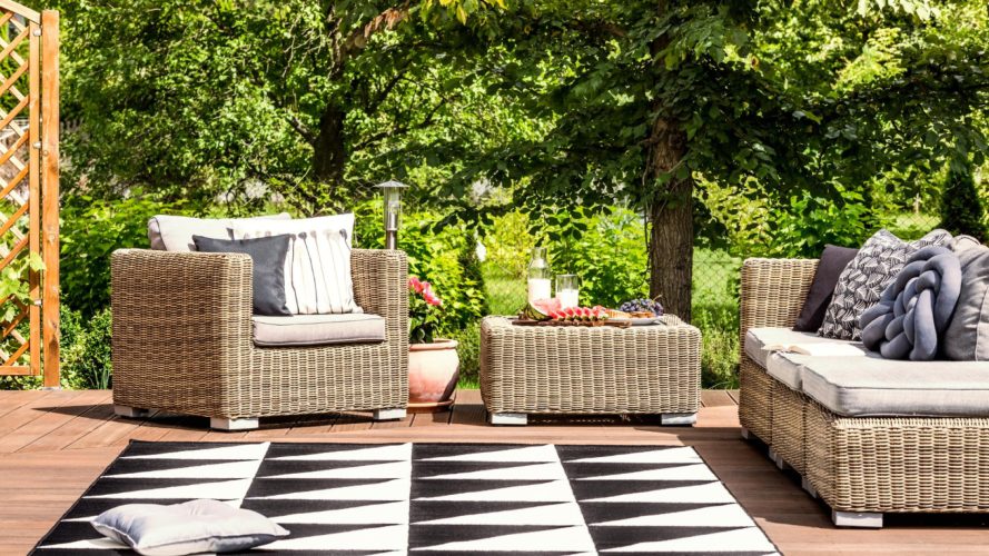 Tapis d'extérieur : comment choisir le bon pour sa terrasse ?